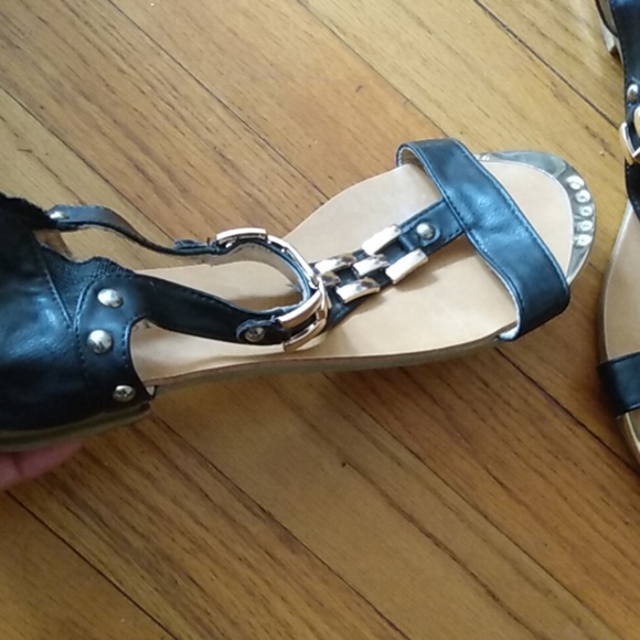 Sandals - Picture 4 of 4